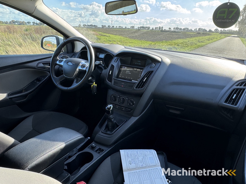 Ford Focus Wagon 1.0 EcoBoost Trend Airco / APK 10-2026! / D-Riem vervangen!