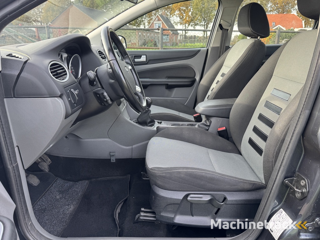 Ford Focus Wagon 1.6 Comfort Airco / Cruise