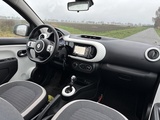 Minituur van Renault Twingo Z.E. R80 Collection NAVI/ECC/PDC