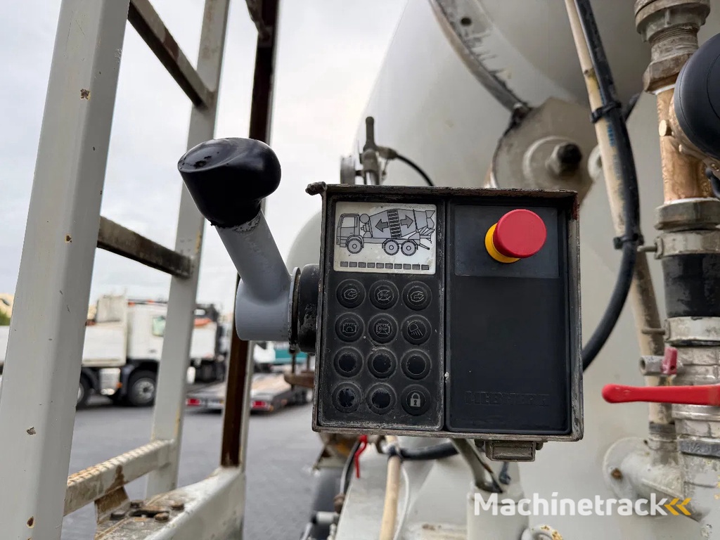 MAN TGS 18.400 4x4 / Euro 5 / Muller Mitteltal Mixer trailer / Liebherr / 10 m3 / Only 252231km