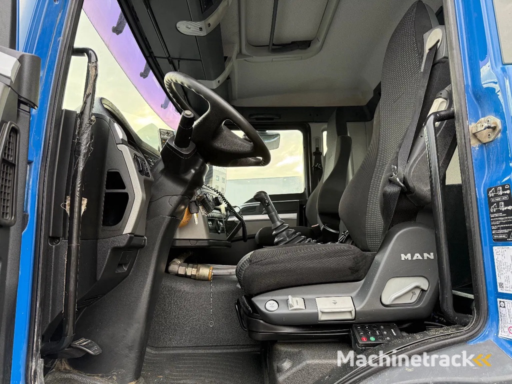 MAN TGS 18.400 4x4 / Euro 5 / Muller Mitteltal Mixer trailer / Liebherr / 10 m3 / Only 252231km