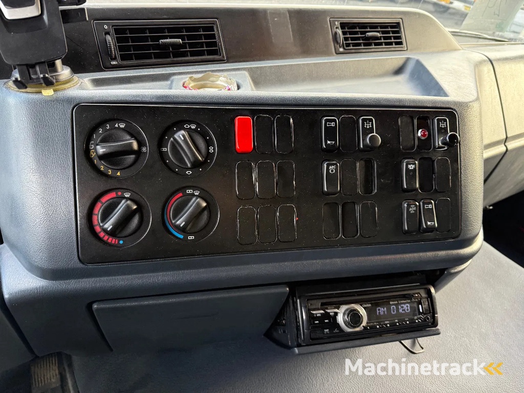 Mercedes-Benz Actros 3331 6x4 / 3 Way kipper / Bordmatic