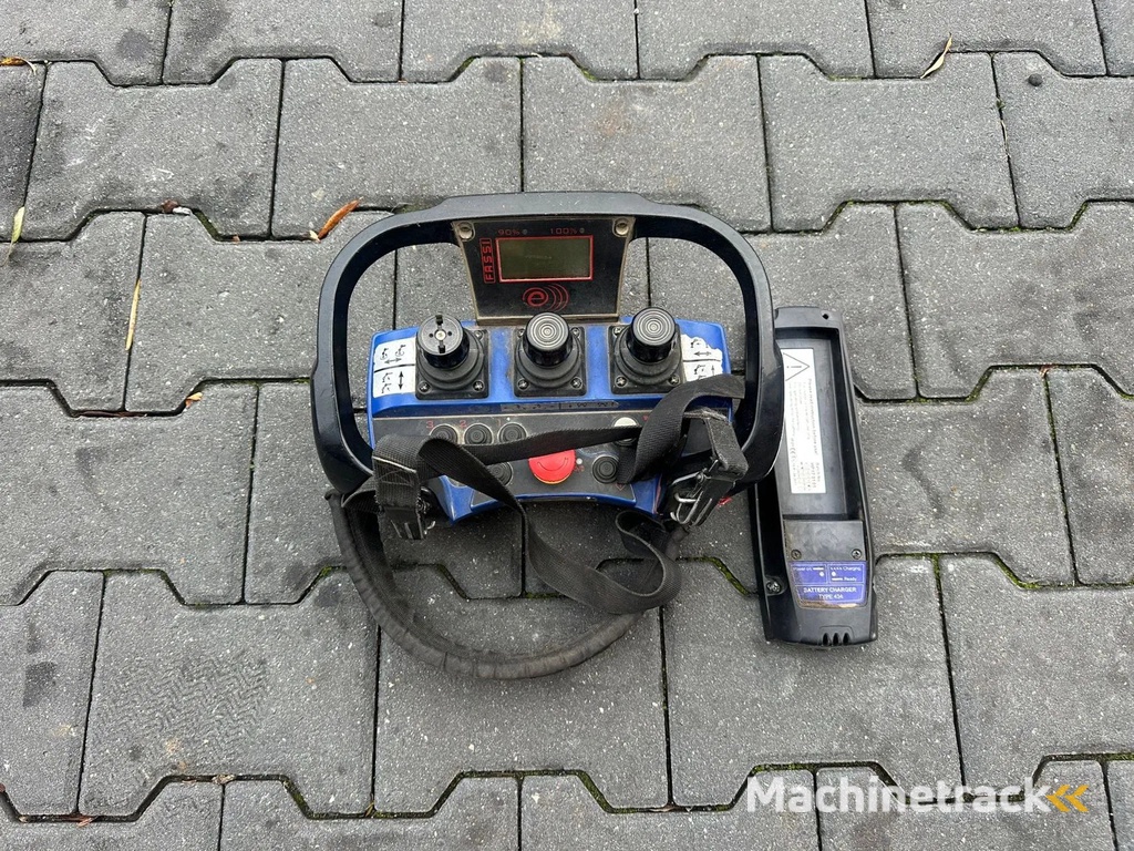 Fassi F165AZ.0.22 E-active Crane / Kraan / Autolaadkraan / Ladekrane / Kran / Grua / Grues