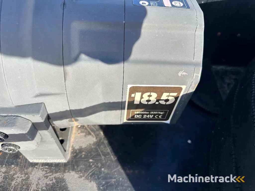 FISCHER VS MONT / Dieplader / Truck Transport Trailer