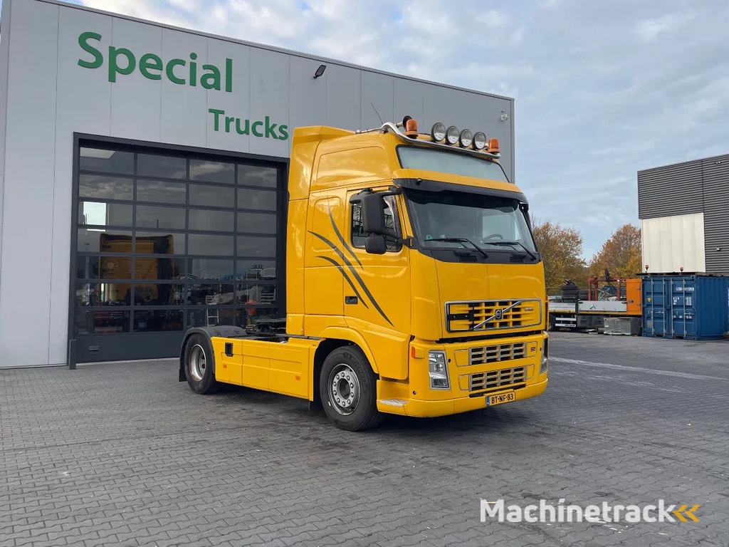 Volvo FH 400 4x2 / Globetrotter XL / Euro 5 / Spoilers / Side skirts