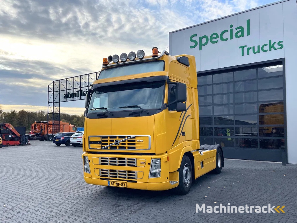 Volvo FH 400 4x2 / Globetrotter XL / Euro 5 / Spoilers / Side skirts