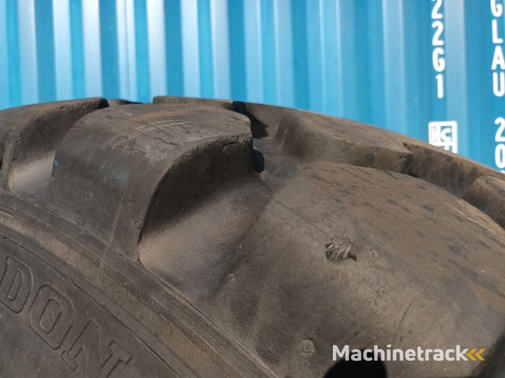 Michelin 23.5R25 XHA cover