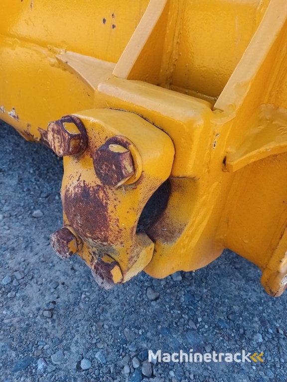 Caterpillar D8K blade UNUSED