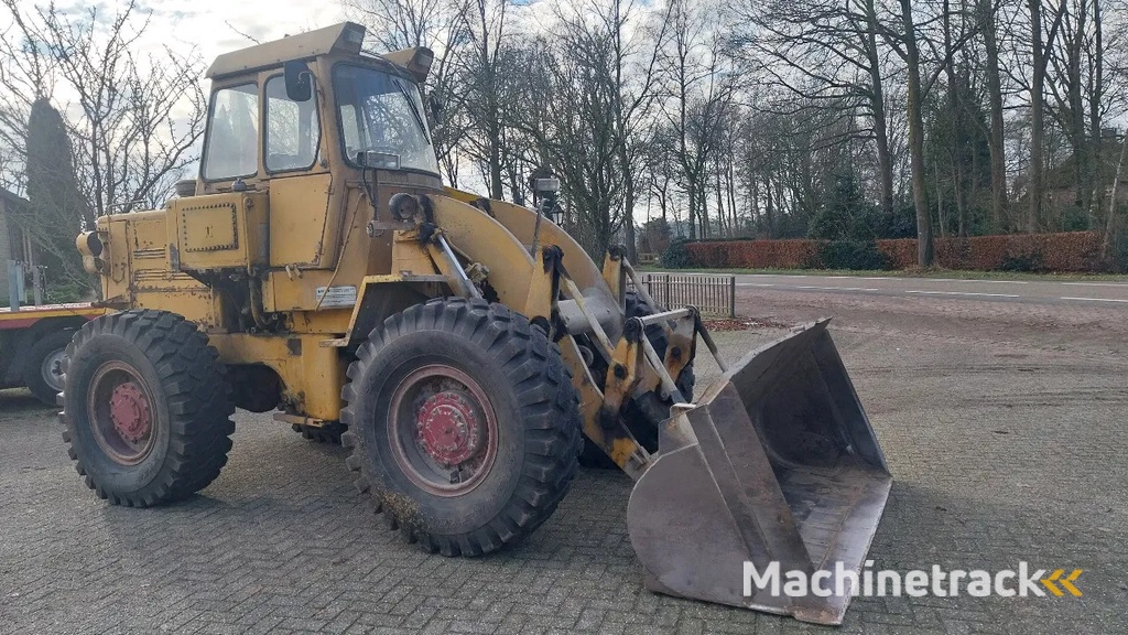 Caterpillar 920 / Good working condition / Near new tires