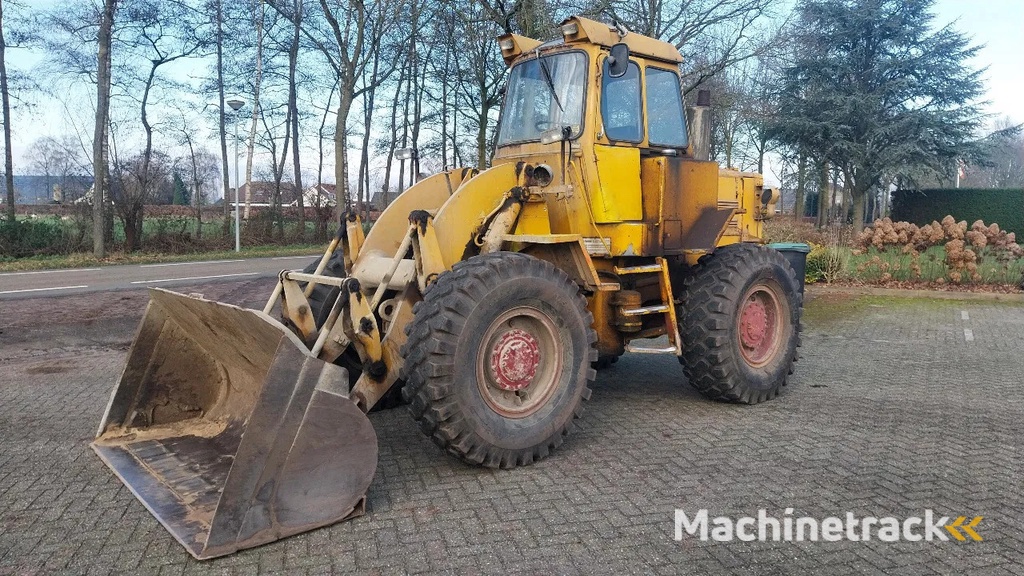 Caterpillar 920 / Good working condition / Near new tires