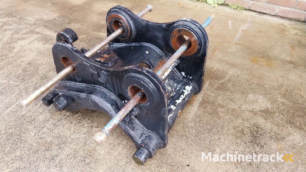 Verachtert CW30 hydraulic coupler / 80mm pins / Komatsu PC210 Volvo EC210
