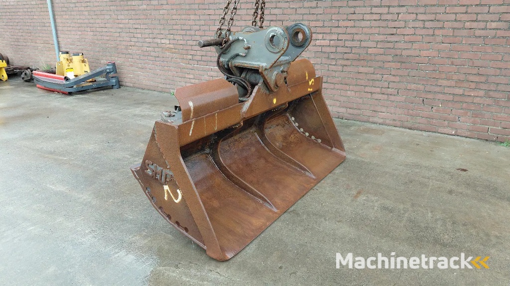 SMP hydraulic tilting bucket / 80mm pins / Hitachi zx210