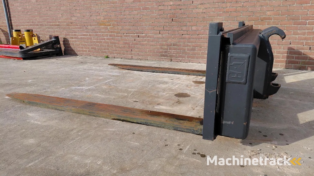 Caterpillar SW2006 2.60m wide forks / 2.4m long