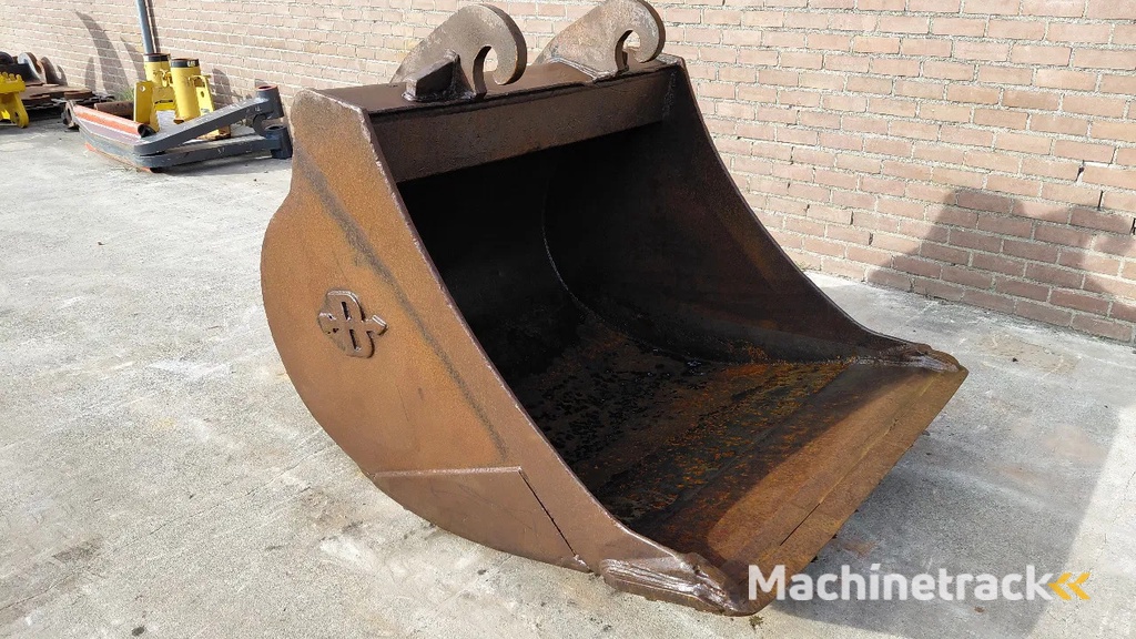 Verachtert CW30 / CW40 digging bucket / 2.1m3 / 1.40m