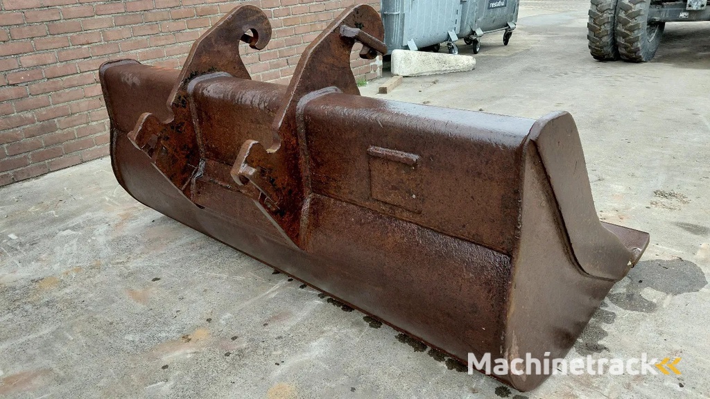 Verachtert CW30 / CW40 cleaning bucket / 1.45m3 / 2.10m