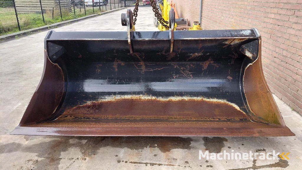 Eurosteel Cleaning bucket / Hitachi ZX470 ZX490 / 2.80m / Near new