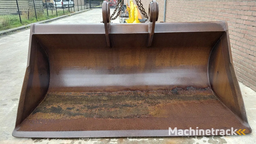 Verachtert Cleaning bucket / 130mm pins / Hitachi ZX850