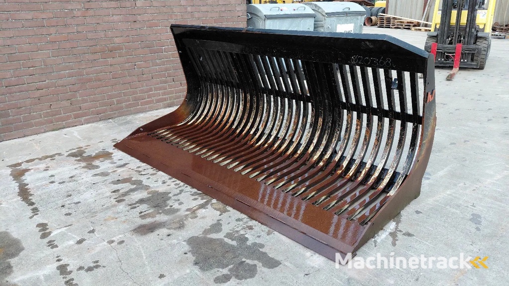 Verachtert skeleton bucket with Volvo / Lundberg coupling / 2.46m3