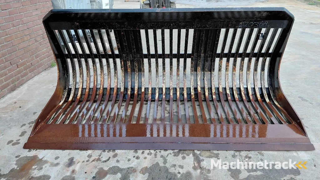 Verachtert skeleton bucket with Volvo / Lundberg coupling / 2.46m3