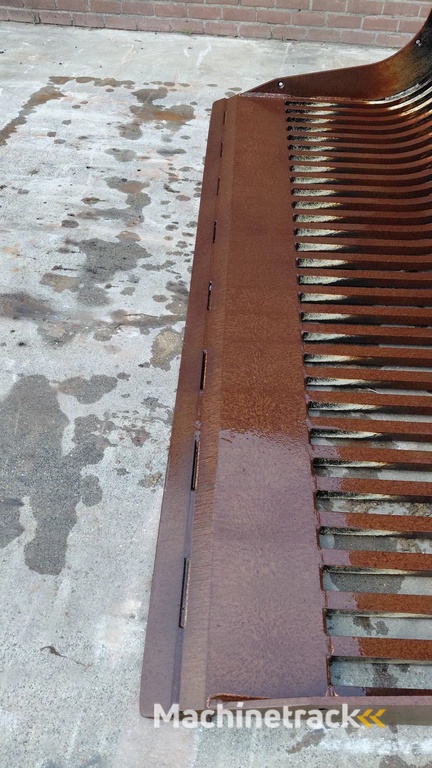 Verachtert skeleton bucket with Volvo / Lundberg coupling / 2.46m3