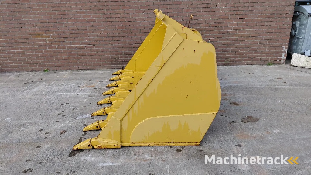 Caterpillar 950 / 962 loader bucket with teeth / NEW
