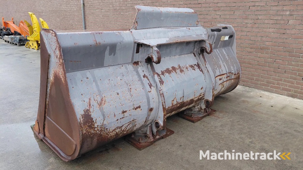 Volvo L150 bucket / 4m3 / lundberg coupler