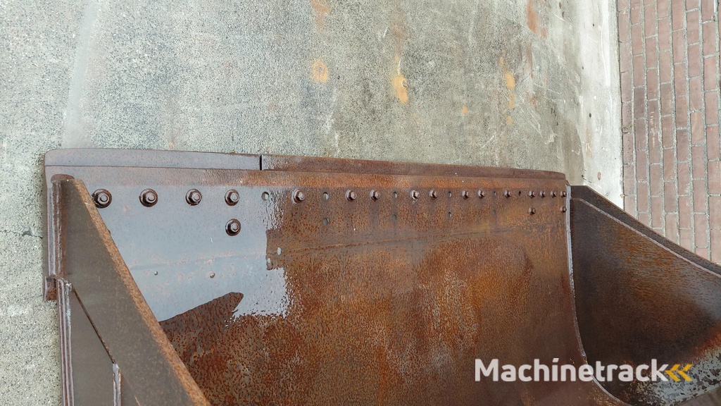 Volvo Loader bucket for L90 / 2.6m3 / Lundberg coupling