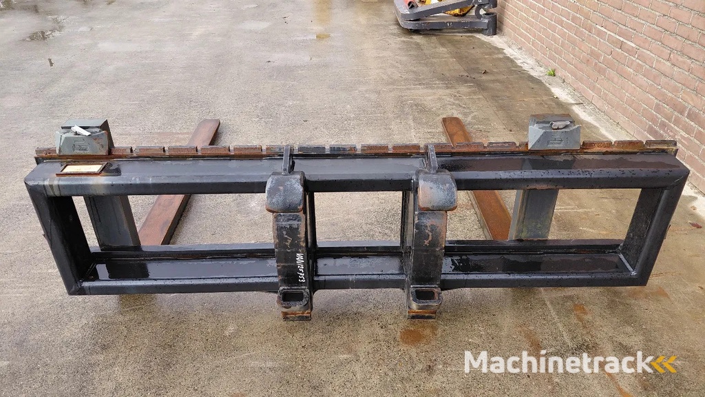 Verachtert Pallet forks 2.50m wide system 2000