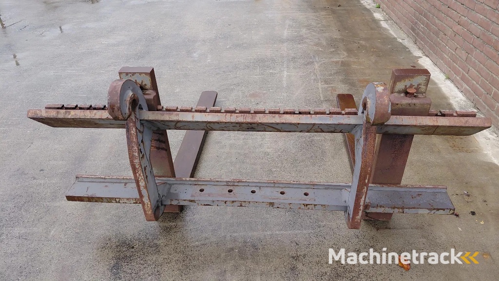 Volvo lundberg pallet forks