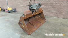 smp-hydraulic-tilting-bucket---80mm-pins---hitachi-zx210