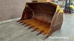 caterpillar-966---972-bucket-with-teeth---4.2m3