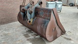Minituur van Verachtert cleaning bucket / 110mm pins / Hitachi ZX470 490 / 2.30m