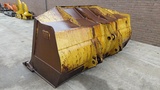 Minituur van Caterpillar 950 / 962 loader bucket with teeth