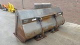 Minituur van Volvo L90 Loading bucket with teeth