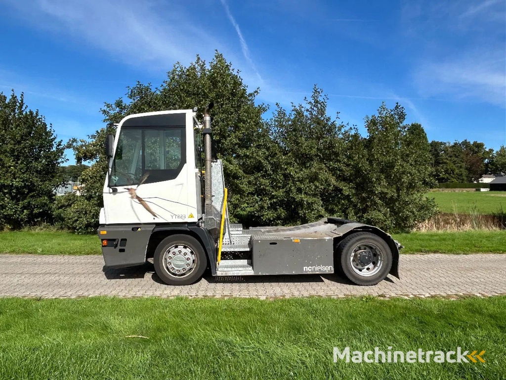 Terberg YT 223 | LOW HOURS | AIRCO | MEGA LOW LOADER |