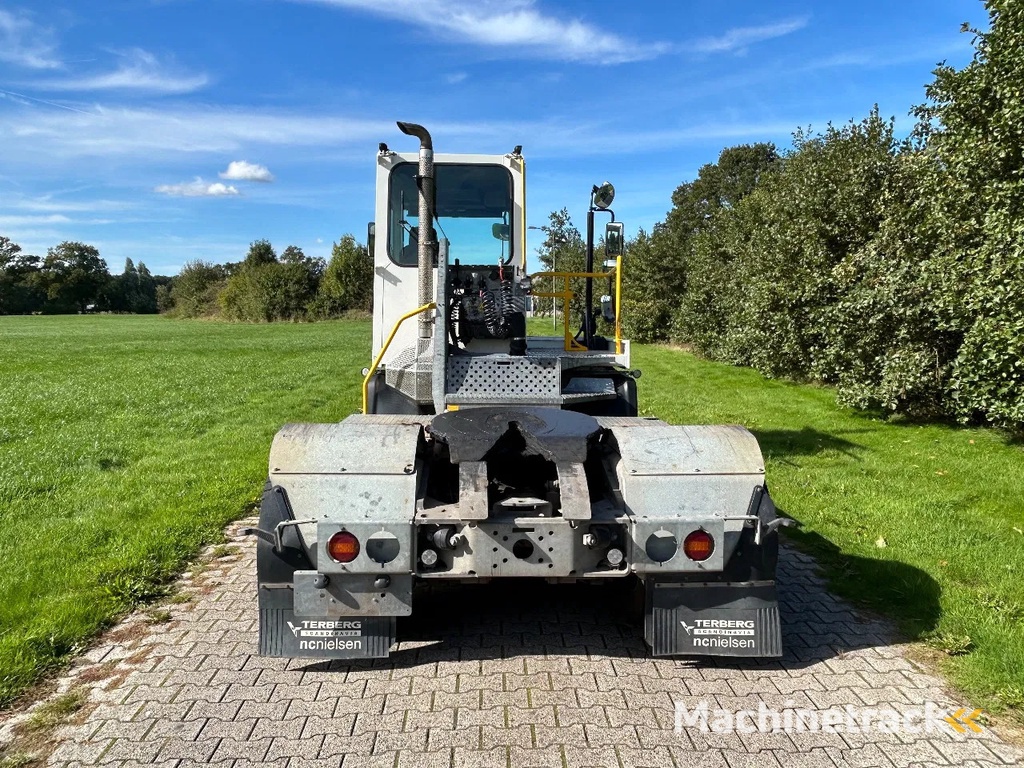 Terberg YT 223 | LOW HOURS | AIRCO | MEGA LOW LOADER |