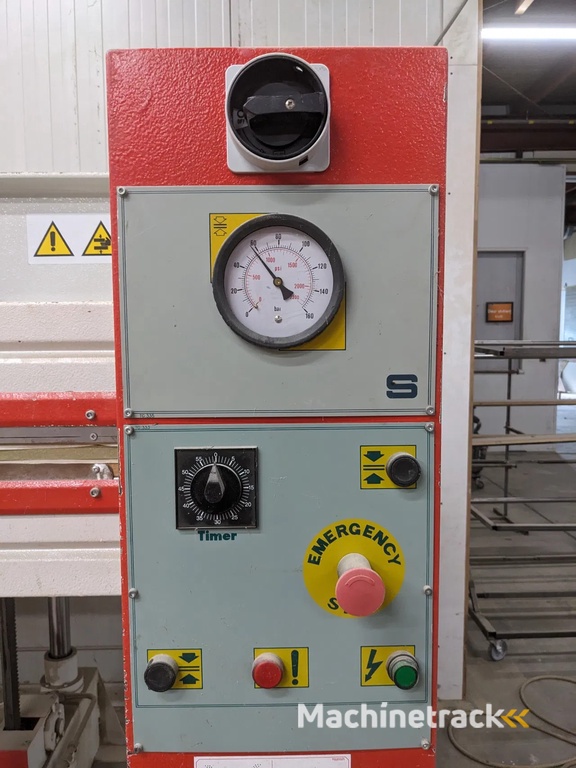 Sicario Sicario, Industriële pers