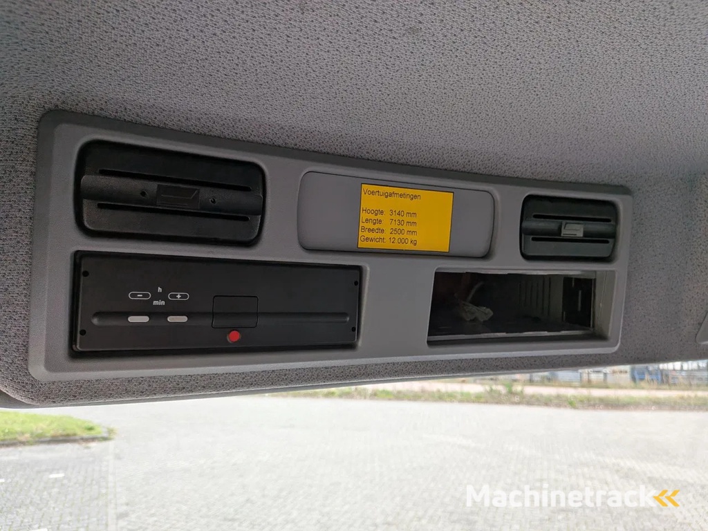 Mercedes-Benz NG 1626 V8