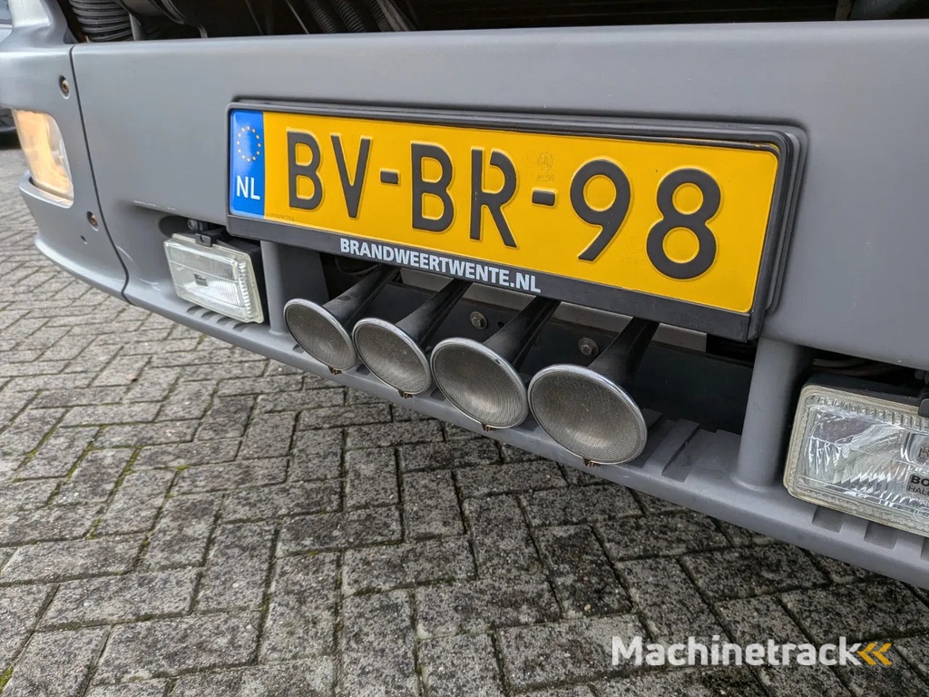 Mercedes-Benz NG 1626 V8