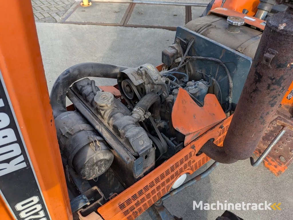 Kubota B8200 D8200