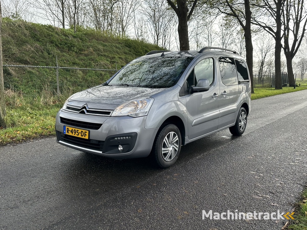 Citroën Berlingo E-Feel 23 kWh | Carplay | Camera | PDC | Navigatie