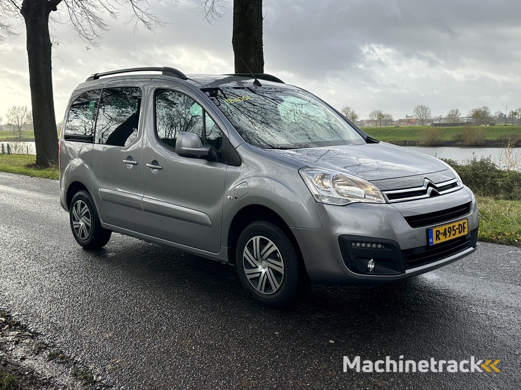 Citroën Berlingo E-Feel 23 kWh | Carplay | Camera | PDC | Navigatie