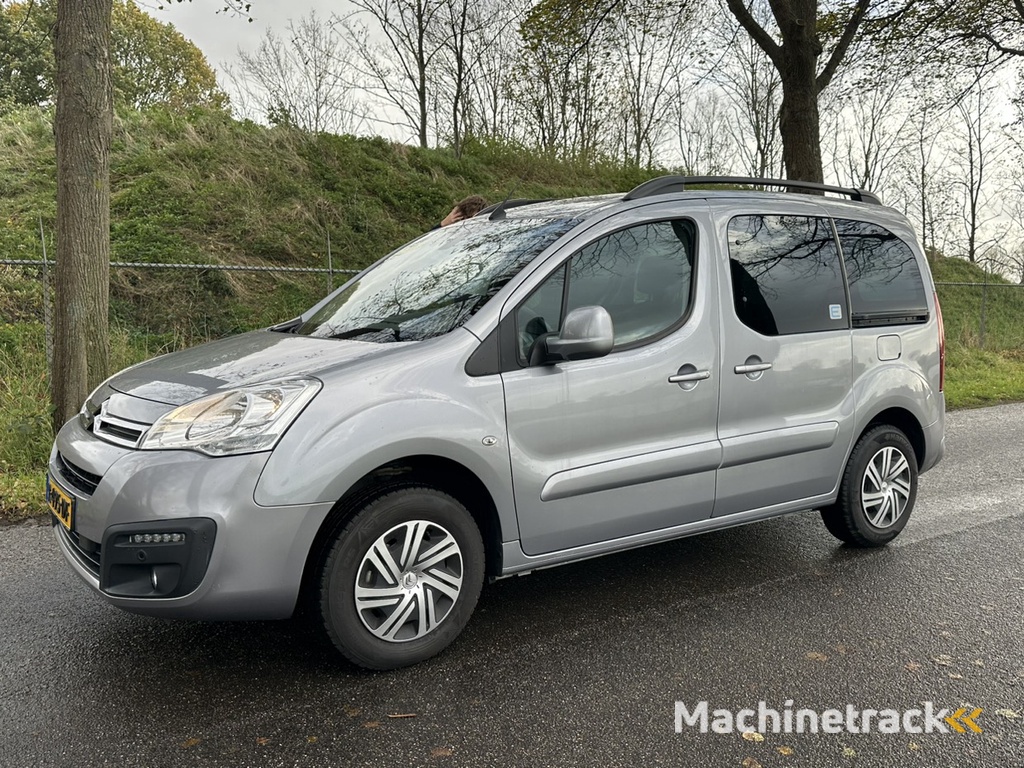 Citroën Berlingo E-Feel 23 kWh | Carplay | Camera | PDC | Navigatie