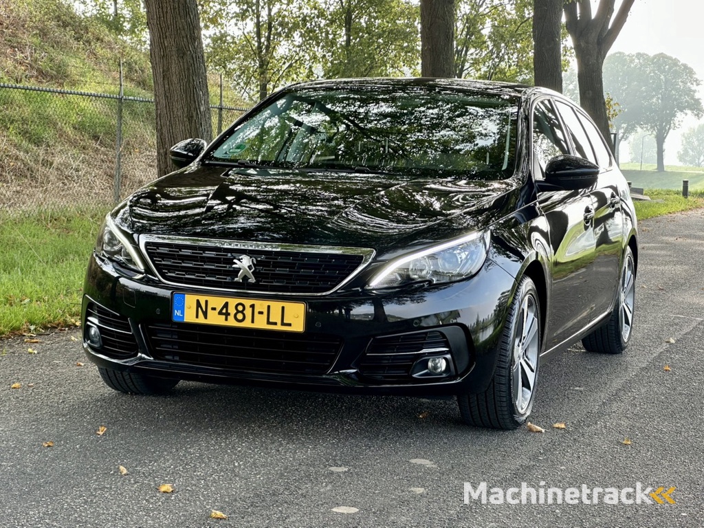 Peugeot 308 SW 1.2 PureTech Blue Lease Allure | 88.000 km | Trekhaak | Apple carplay | GT
