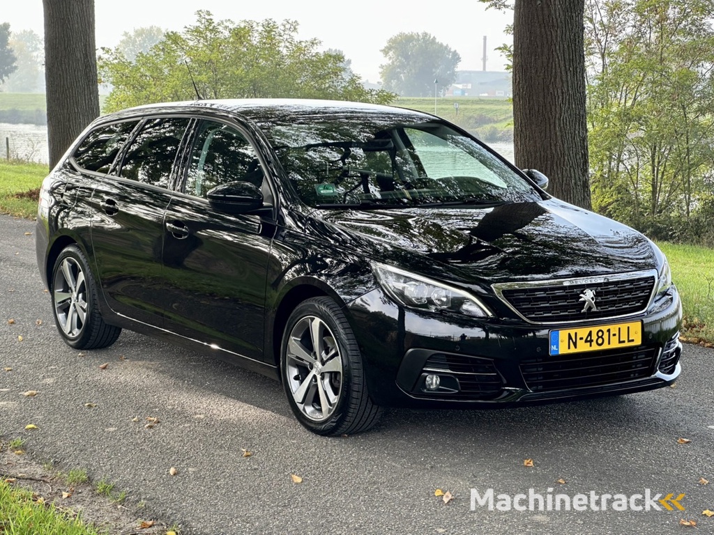 Peugeot 308 SW 1.2 PureTech Blue Lease Allure | 88.000 km | Trekhaak | Apple carplay | GT