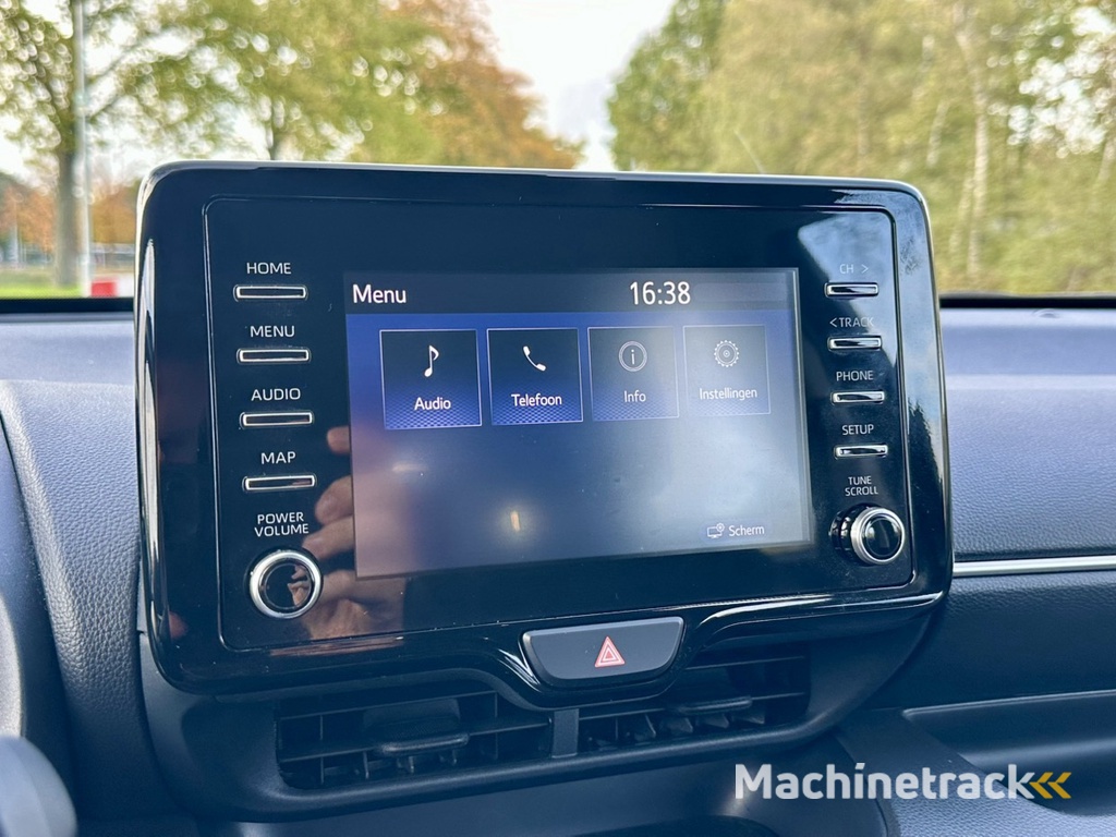 Toyota Yaris 1.5 Hybrid Dynamic | 34.000 KM | Automaat | Apple carplay | Stoelverwarming | Camera