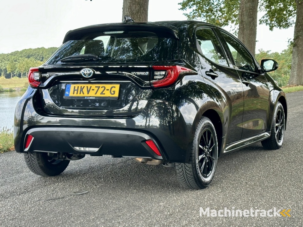 Toyota Yaris 1.5 Hybrid Dynamic | Automaat | Carplay | Digitaal dashboard | Stoelverwarming | ACC | Nieuwe Michelin banden