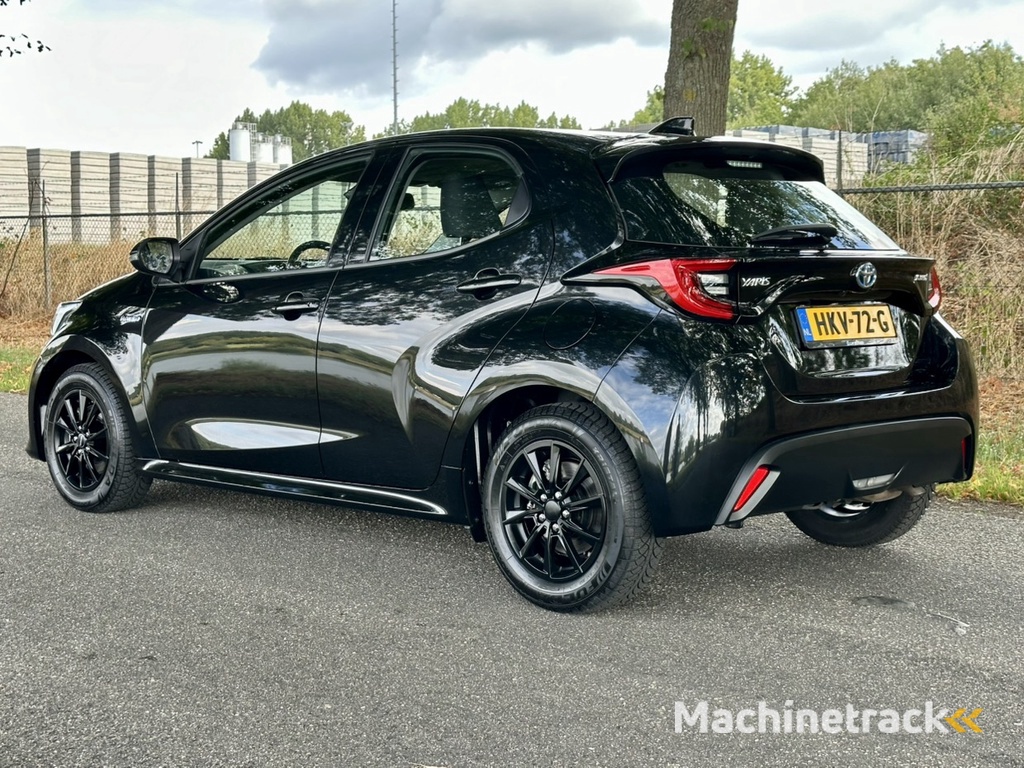 Toyota Yaris 1.5 Hybrid Dynamic | Automaat | Carplay | Digitaal dashboard | Stoelverwarming | ACC | Nieuwe Michelin banden