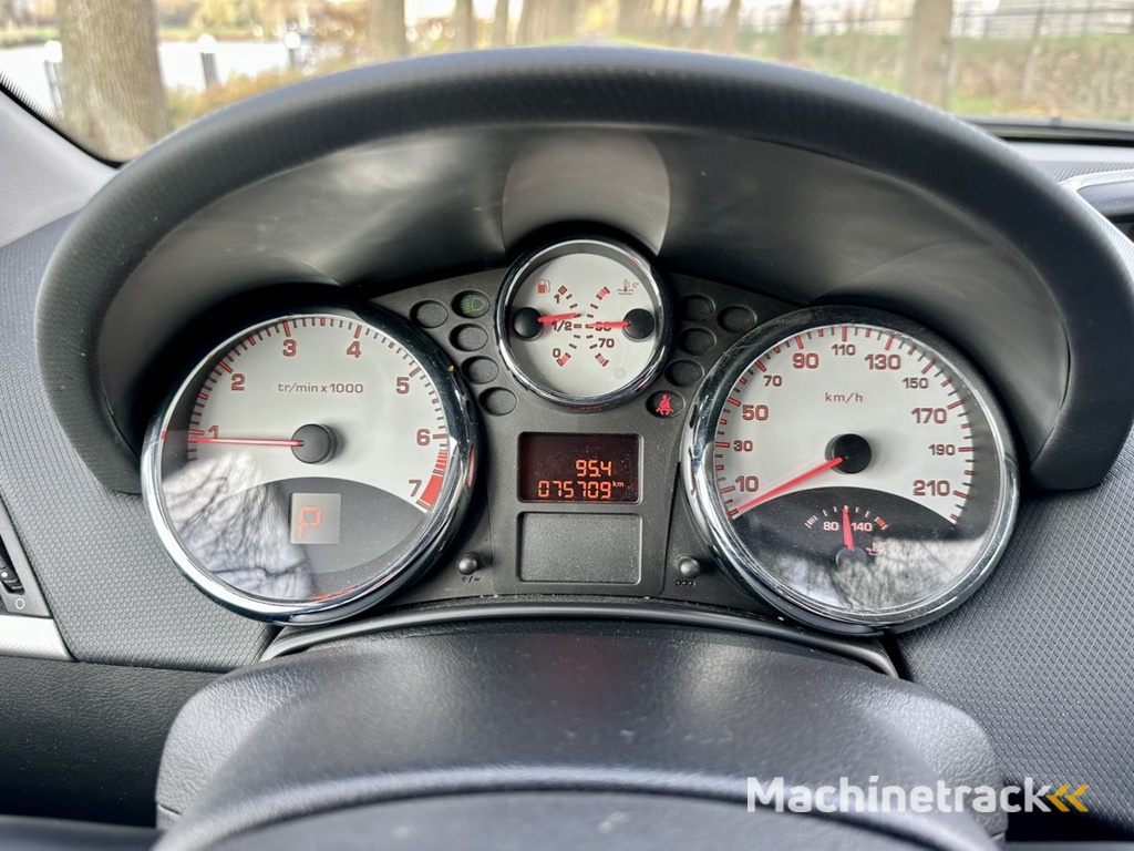 Peugeot 207 1.6 VTi XS | Automaat | 75.000 KM | Airco | Parkeersensor