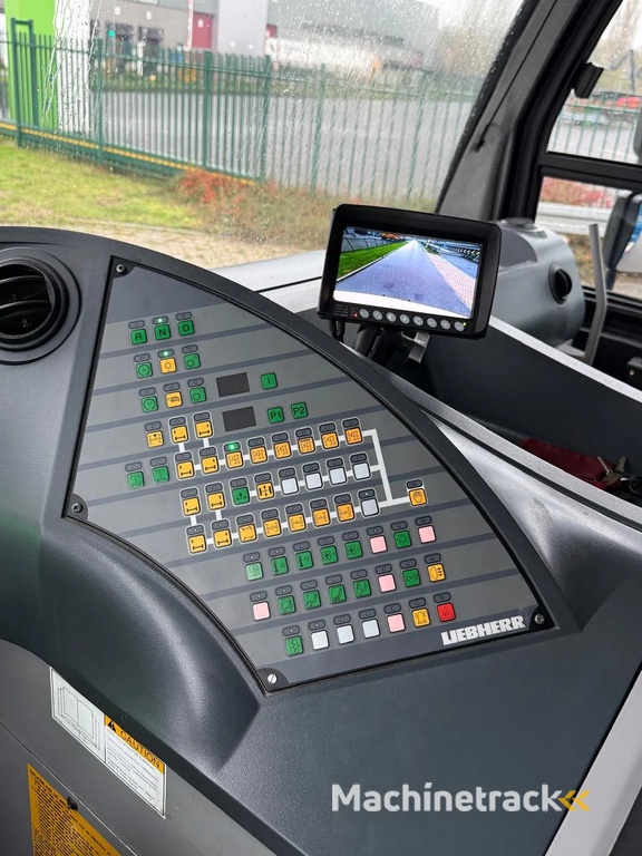 Liebherr LTM1090-4.1